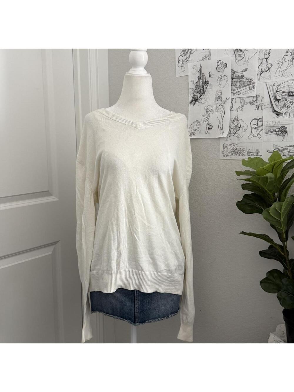 Old Navy cream 100% cotton sweater